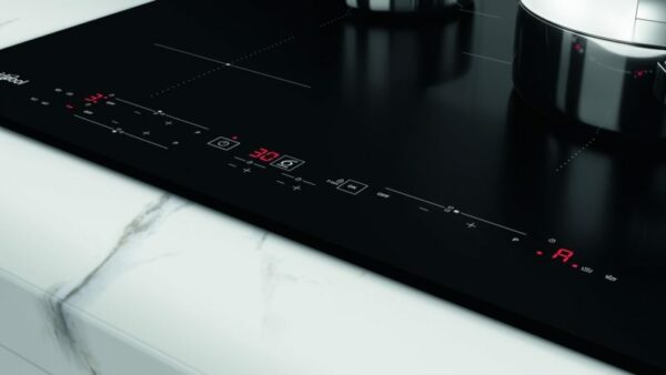 Taque de cuisson vitrocéramique Whirlpool WSB7860BF - Image 3
