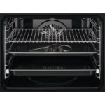 Four AEG Pyrolyse tactile de 71 litres BPE742380M - Image 3